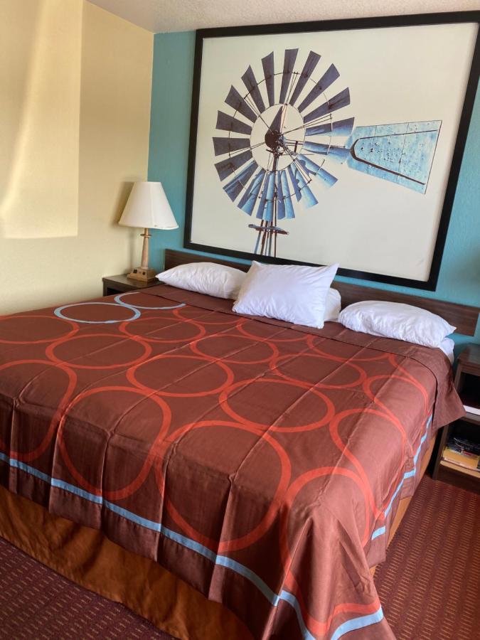 Super 8 By Wyndham Midwest City Ok Luaran gambar