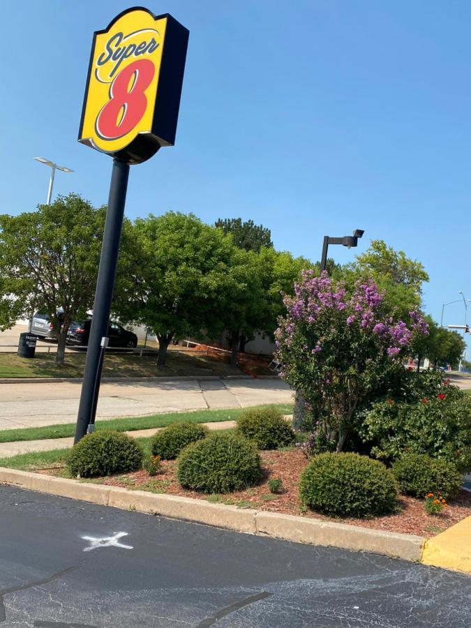 Super 8 By Wyndham Midwest City Ok Luaran gambar