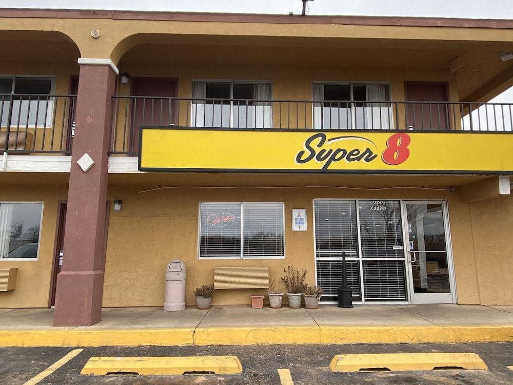 Super 8 By Wyndham Midwest City Ok Luaran gambar
