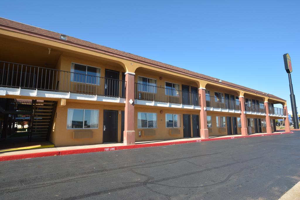 Super 8 By Wyndham Midwest City Ok Luaran gambar
