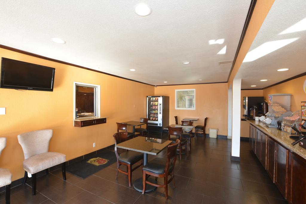 Super 8 By Wyndham Midwest City Ok Luaran gambar