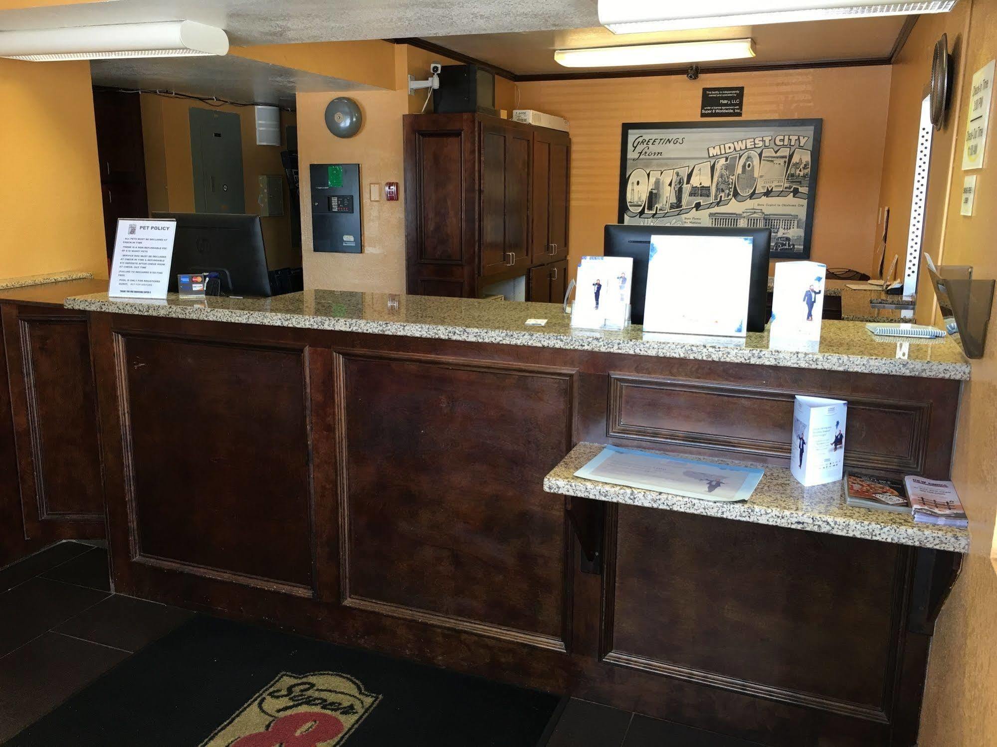 Super 8 By Wyndham Midwest City Ok Luaran gambar